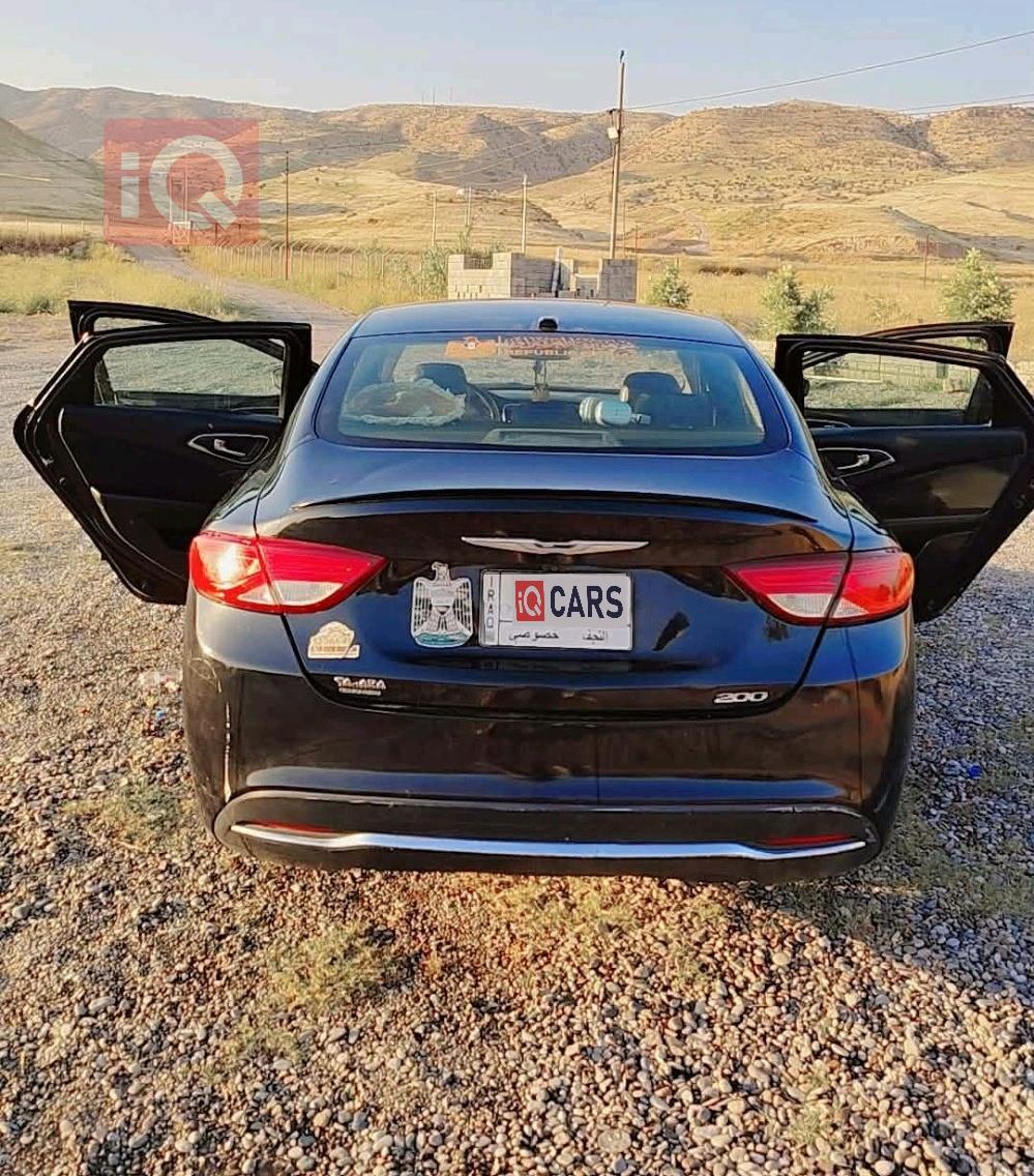 Chrysler 200